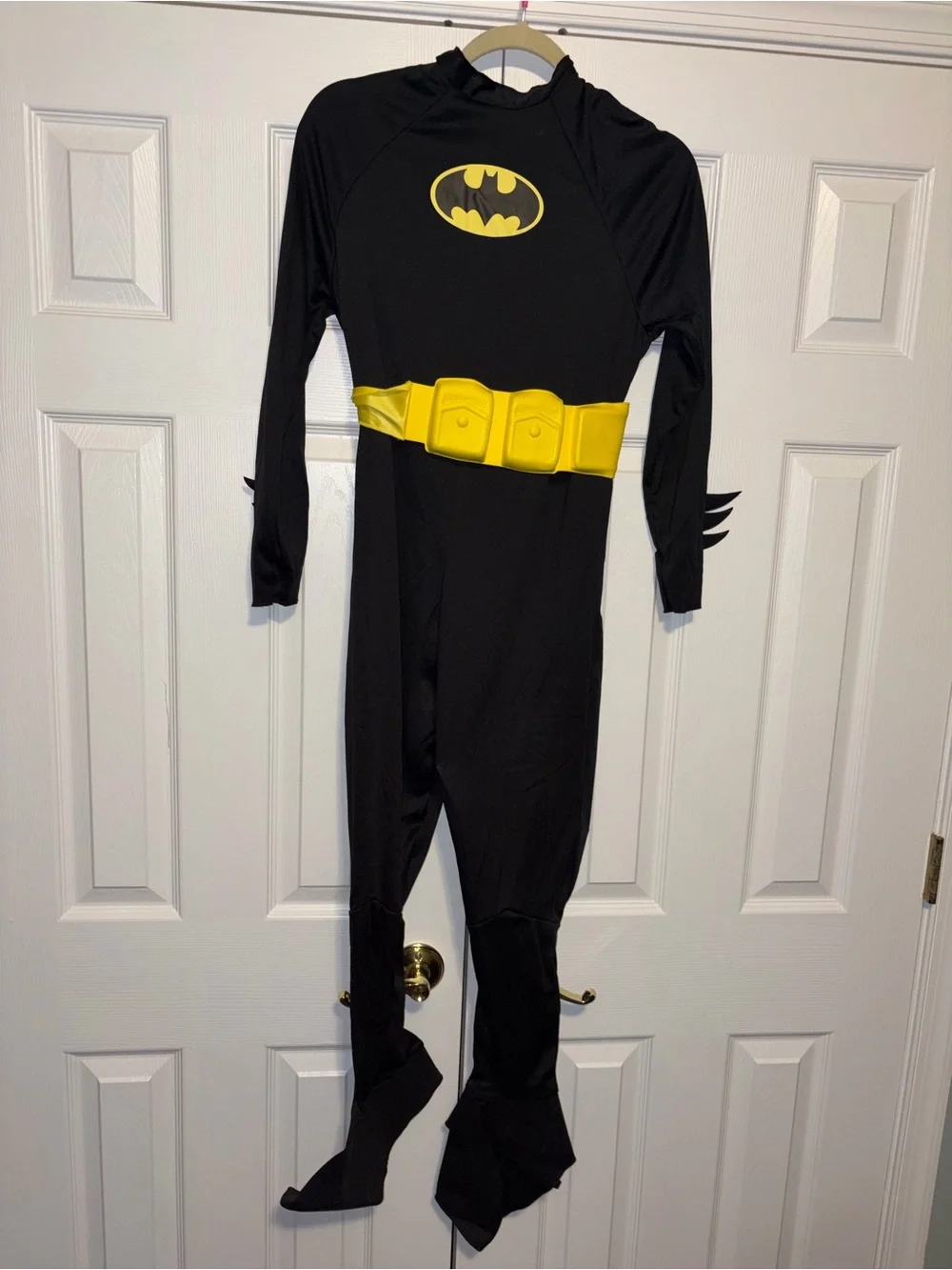 DC Batman Boys Costume Black/Yellow Belt Child Size 12-14
